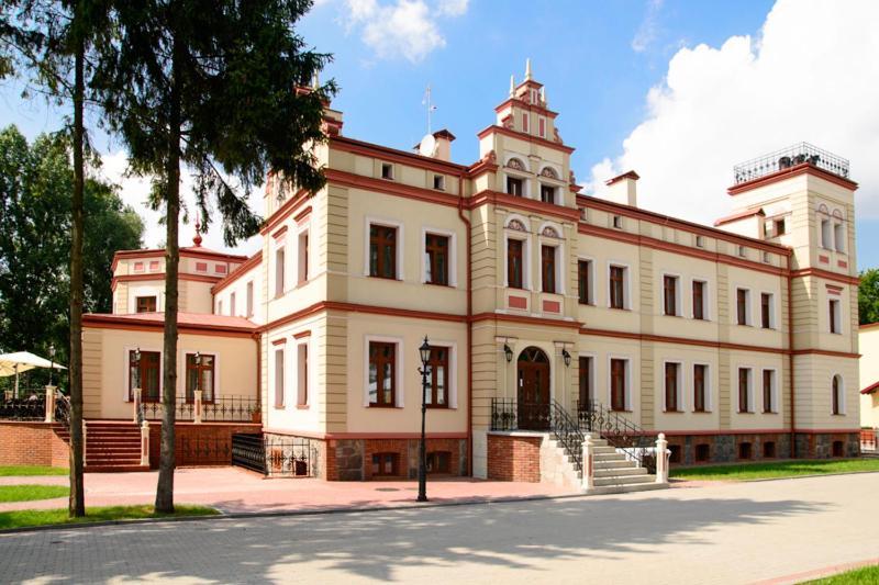 Palac Mysleta Uzdowo Exterior photo
